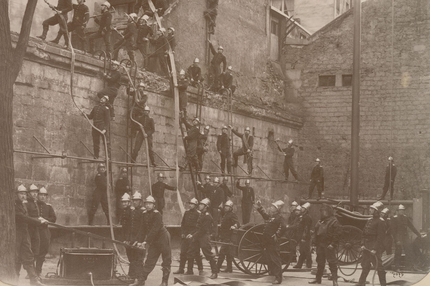 Le Régiment de sapeurs-pompiers en 1890