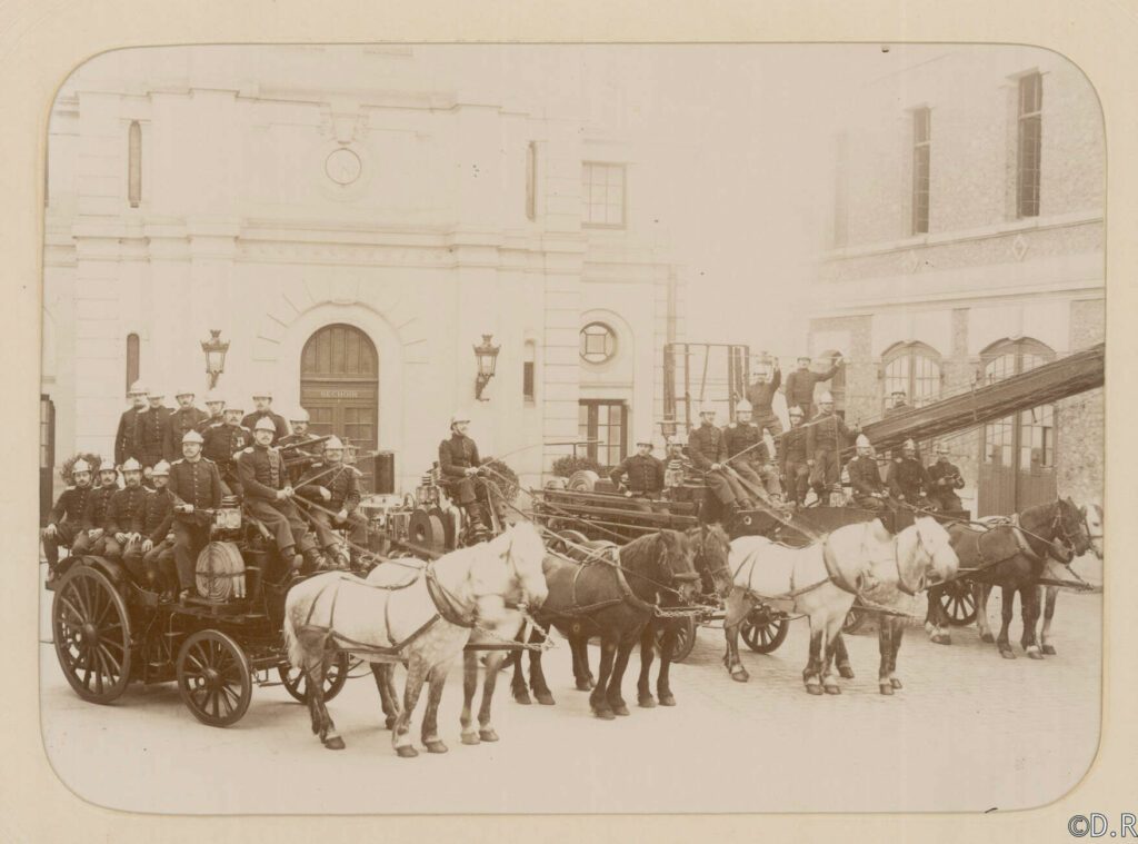 Pompes hippomobile en 1890 à la caserne de Port Royal